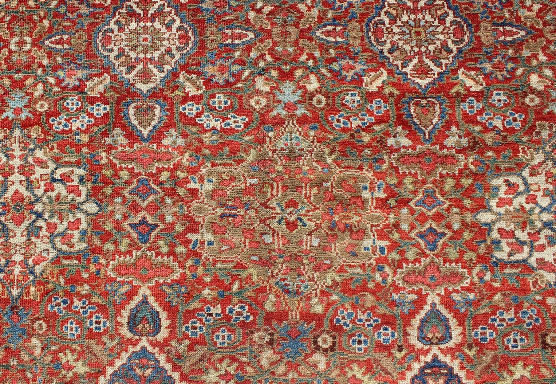Late 19th Century Antique Sultanabad Persian Rug in Red and Light Blue, rug d - 0535, country of origin / type: Iran / Sultanabad, circa 1900 This magnificent antique Persian Sultanabad from the late 19th Century bears an exquisite design rendered... - Keivan Woven ArtsD - 0535 - 397Rug