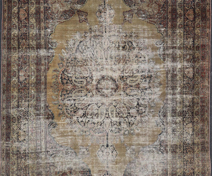 19th Century Lavar Kerman Rug with Gold, Sand - and Camel - Colored Tones This magnificent antique Kerman carpet from the third quarter of 19th century is an absolutely stunning achievement of Persian craftsmanship and design. It was expertly woven... - Keivan Woven ArtsD - 0929 - 2627Rug