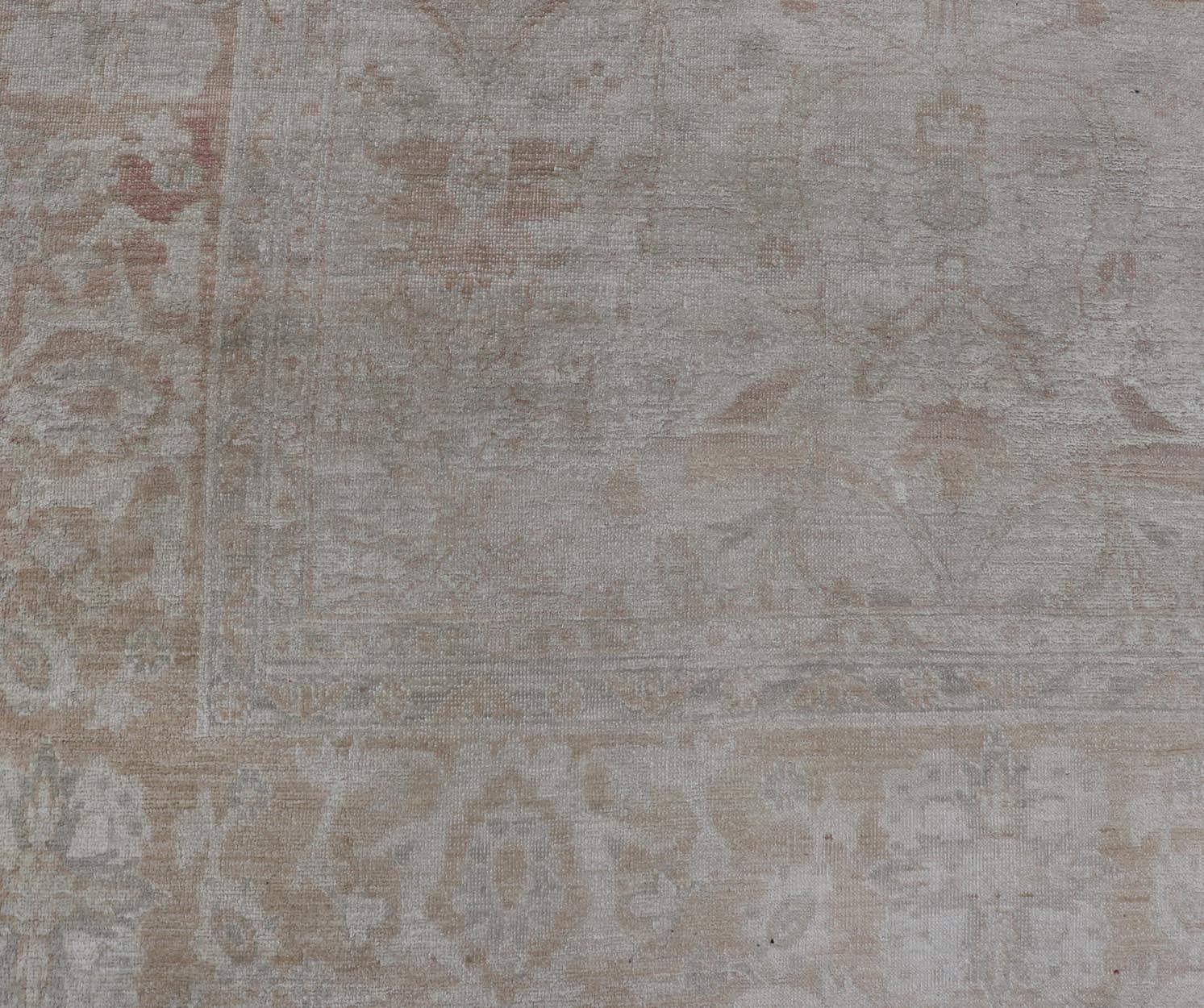 Vintage Hand - Knotted Pakistani Sultanabad Rug in Wool with Floral Design This vintage Sultanabad rug has been hand - knotted in wool and features an all - over sub - geometric floral design rendered in red, ivory and cream tones. A complementary, mul... - Keivan Woven ArtsDSP - 101 - 2022 - 19646Rug