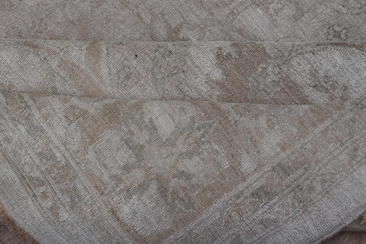 Vintage Hand - Knotted Pakistani Sultanabad Rug in Wool with Floral Design This vintage Sultanabad rug has been hand - knotted in wool and features an all - over sub - geometric floral design rendered in red, ivory and cream tones. A complementary, mul... - Keivan Woven ArtsDSP - 101 - 2022 - 19646