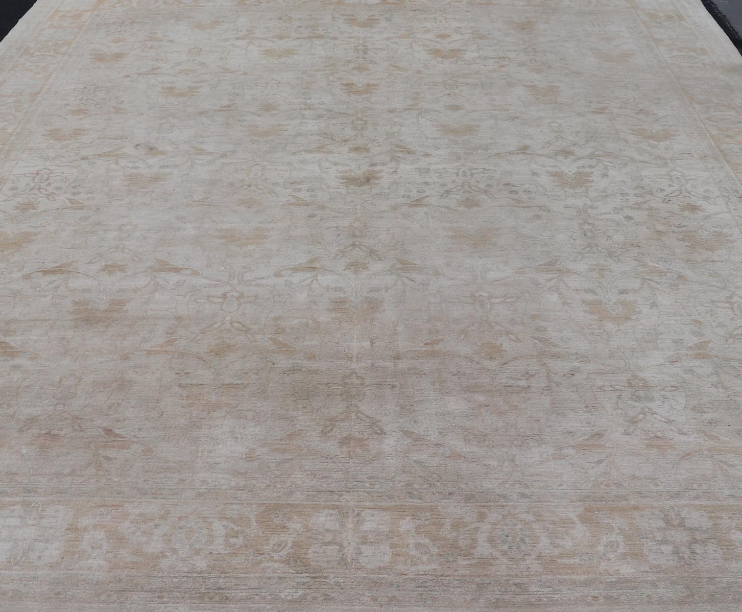 Vintage Hand - Knotted Pakistani Sultanabad Rug in Wool with Floral Design This vintage Sultanabad rug has been hand - knotted in wool and features an all - over sub - geometric floral design rendered in red, ivory and cream tones. A complementary, mul... - Keivan Woven ArtsDSP - 101 - 2022 - 19646Rug