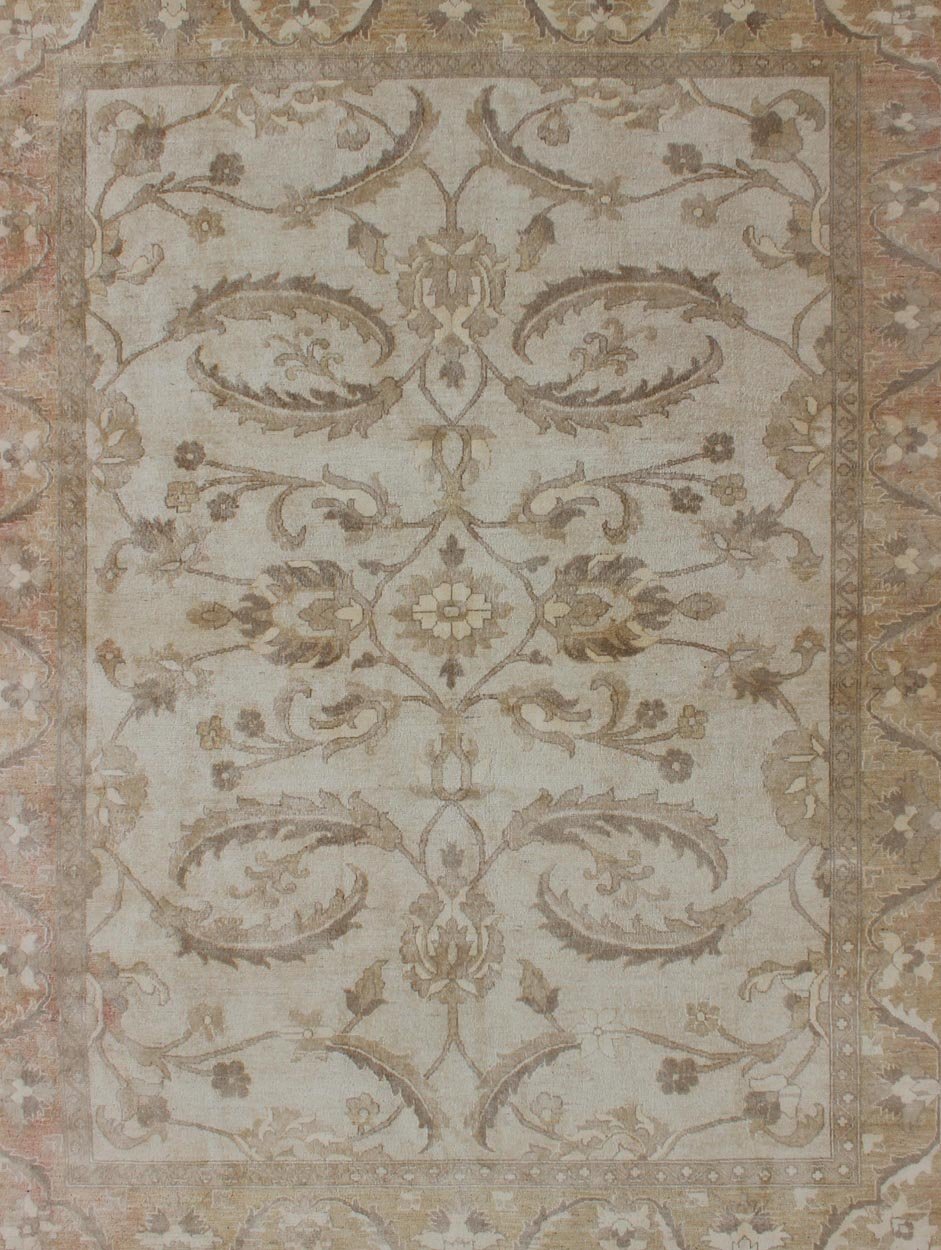 Sultanabad Design Modern Rug in Muted Tones. Measures: 7'9 x 10'8. Sultanabad Design Modern Rug in Muted Tones of light brown, taupe, gray and pale green, Keivan Woven Arts / Rug DSP - BC11369, country of origin / type: Pakistan, late 20th... - Keivan Woven ArtsDSP - BC11369 - 4106Rug