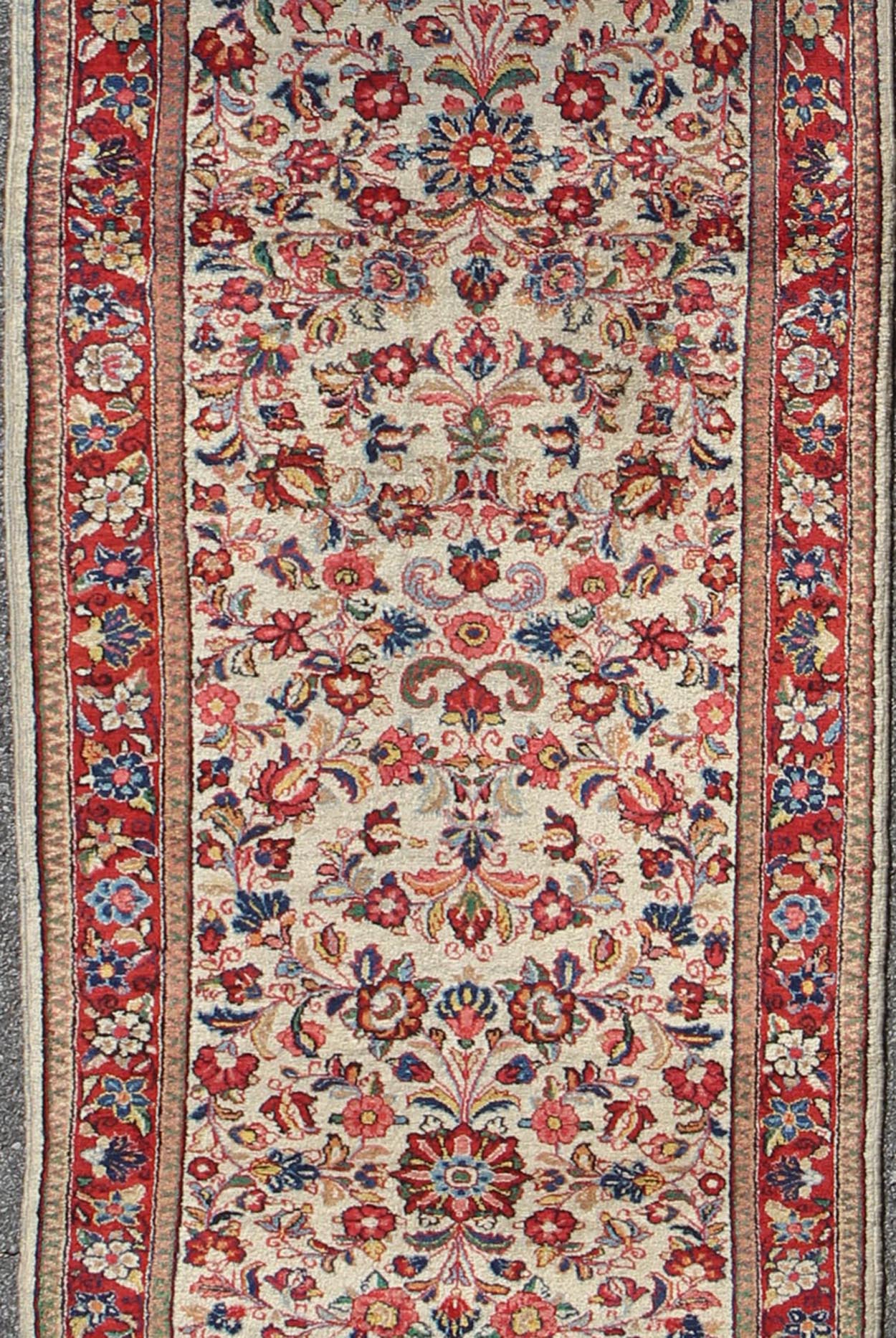 Vintage Persian Sarouk rugall - over floral design in rich red and ivory, rug dsp - ca4448, country of origin / type: Iran / Sarouk, circa 1930 This immaculately woven 1930s Farahan Sarouk rug represents the best in the world of Persian weaving. A s... - Keivan Woven ArtsDSP - CA4448 - 4349Rug