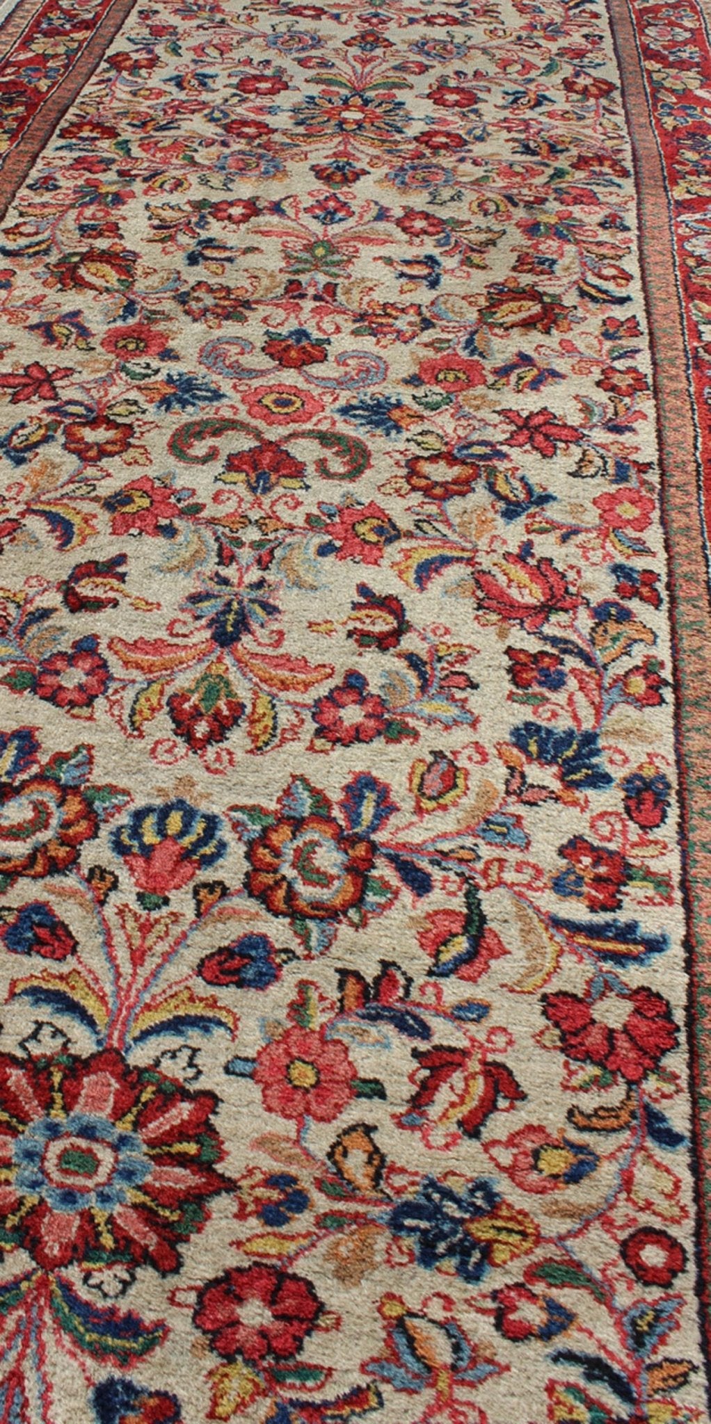 Vintage Persian Sarouk rugall - over floral design in rich red and ivory, rug dsp - ca4448, country of origin / type: Iran / Sarouk, circa 1930 This immaculately woven 1930s Farahan Sarouk rug represents the best in the world of Persian weaving. A s... - Keivan Woven ArtsDSP - CA4448 - 4349Rug