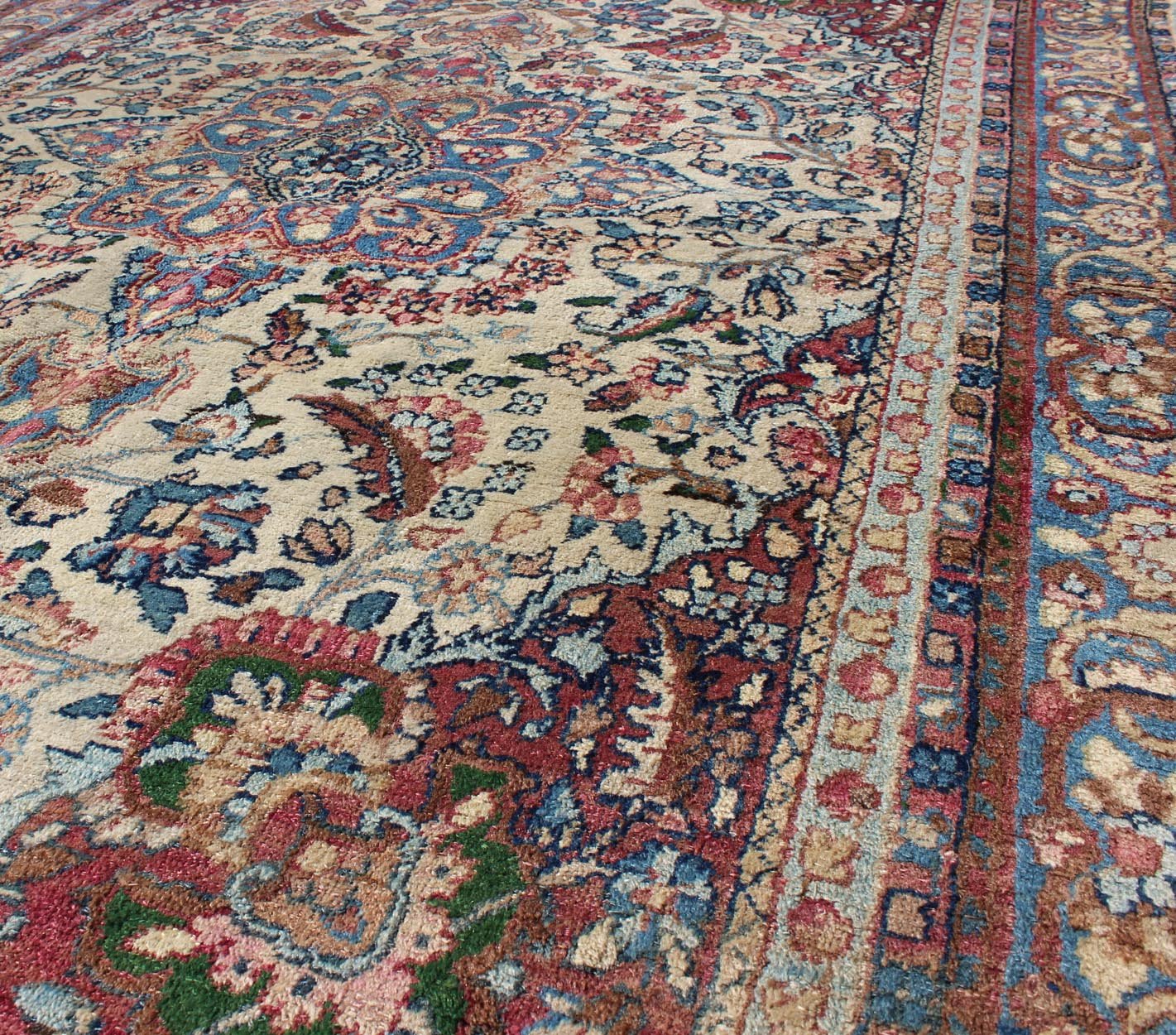 Detailed Antique Persian Lavar Kerman Rug with Floral Design in Ivory Background kwarugs Ornately detailed antique Persian Lavar Kerman rug with fldral Design, rug e - 0905, country of origin / type: Iran / Lavar Kerman, circa 1910. This la... - Keivan Woven ArtsE - 0905 - 2209Rug