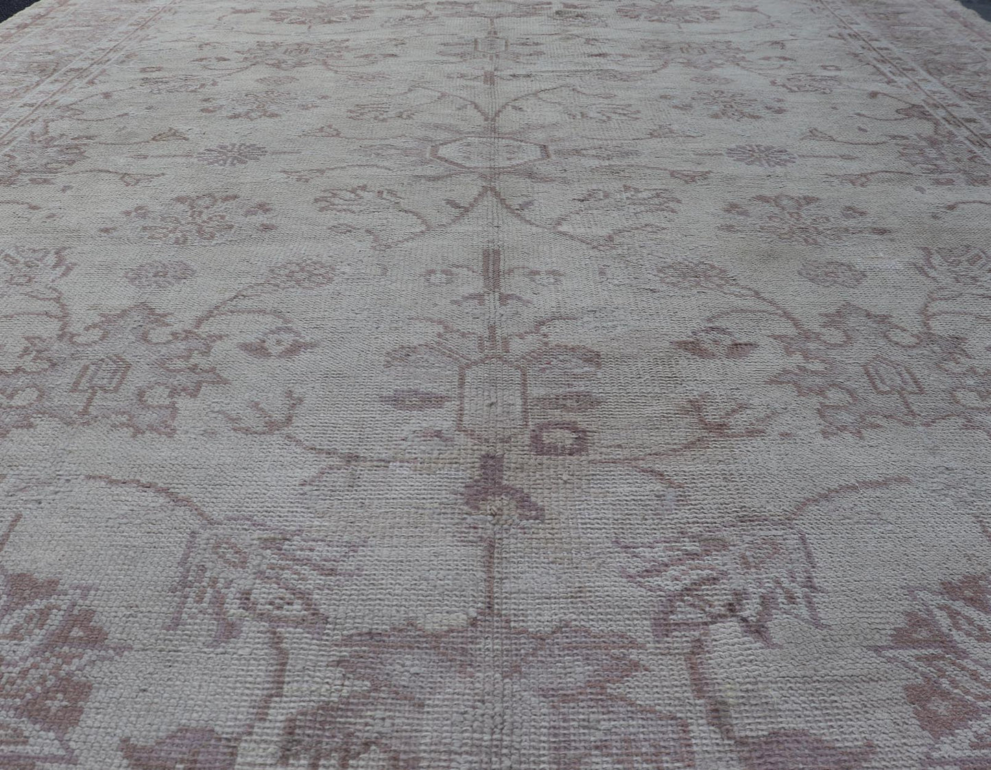 Antique Turkish Oushak Rug With Floral Patterns in Cream and Neutral Colors Keivan Woven Arts 1930's Vintage Turkish Oushak Rug. Antique Turkish Oushak Rug with Floral Patterns. Keivan Woven Arts rug/ E - 0914, country of origin / type: Turkey / ... - Keivan Woven ArtsE - 0914 - 671Rug