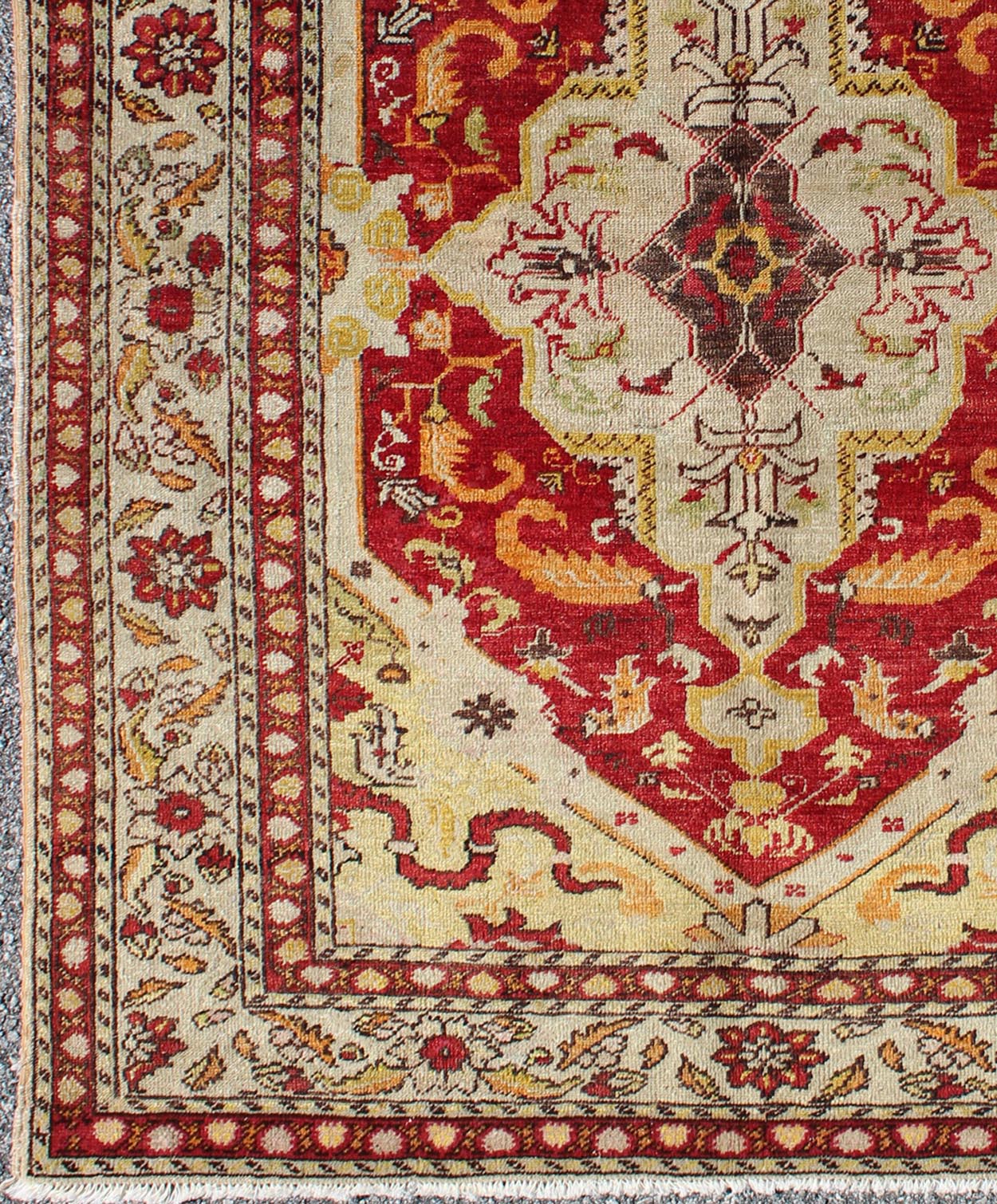 Antique Turkish Fine Sivas rug with center medallion in Red, yellow & Light Green. Keivan Woven Arts/ rug E - 1101, country of origin / type: Turkey / Oushak, circa 1910 Measures: 3'10 x 5'1. This antique early 20th century Sivas fine rug f... - Keivan Woven ArtsE - 1101 - 1096Rug