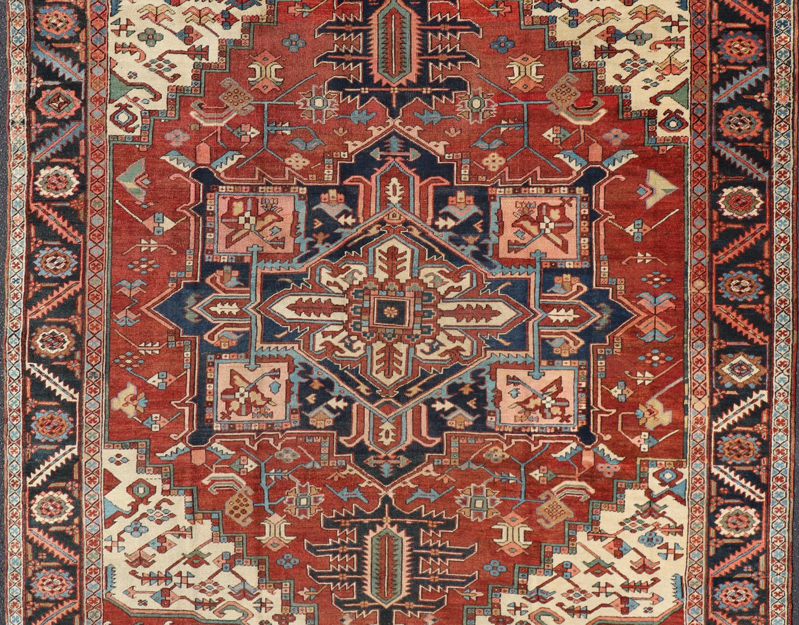 Antique Persian Serapi Carpet with bold Stylized Geometric medallion. Keivan Woven Arts / Rug / E - 1105, country of origin / type: Iran / Serapi, circa 1900. Measures: 9'5 x 12' This magnificent antique Persian circa 1900 Serapi carpet be... - Keivan Woven ArtsE - 1105 - 681Rug