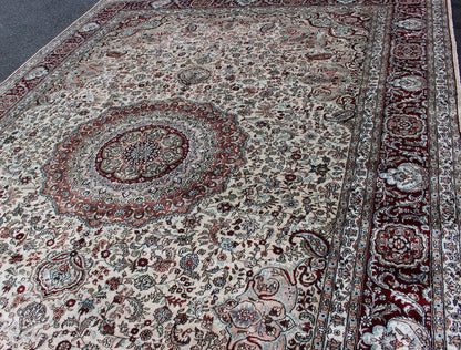 Silk Vintage Isfahan Design Medallion Carpet with Intricate Floral Elements Persian design vintage Isfahan very fine hand knotted carpet with intricate and detailed floral elements, rug EB - 200599 - 45, country of origin / type/ Isfahan, circa 1960 ... - Keivan Woven ArtsEB - 200599 - 45 - 12853Rug