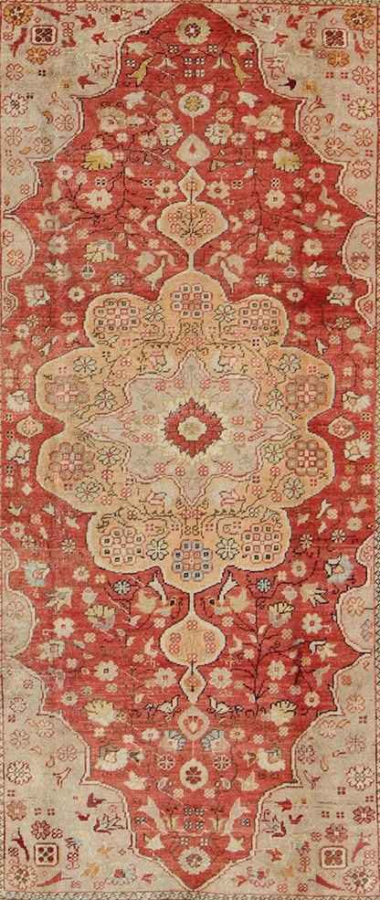 Antique Oushak Rug in Soft Red, Brown and Tan kwarugs Floral Medallion Turkish Oushak antique rug in red, brown and Tan rug el - 14703, country of origin / type: Turkey / Oushak, circa 1920 This stunning antique Turkish Oushak carpet (circa... - Keivan Woven ArtsEL - 14703 - 972Rug