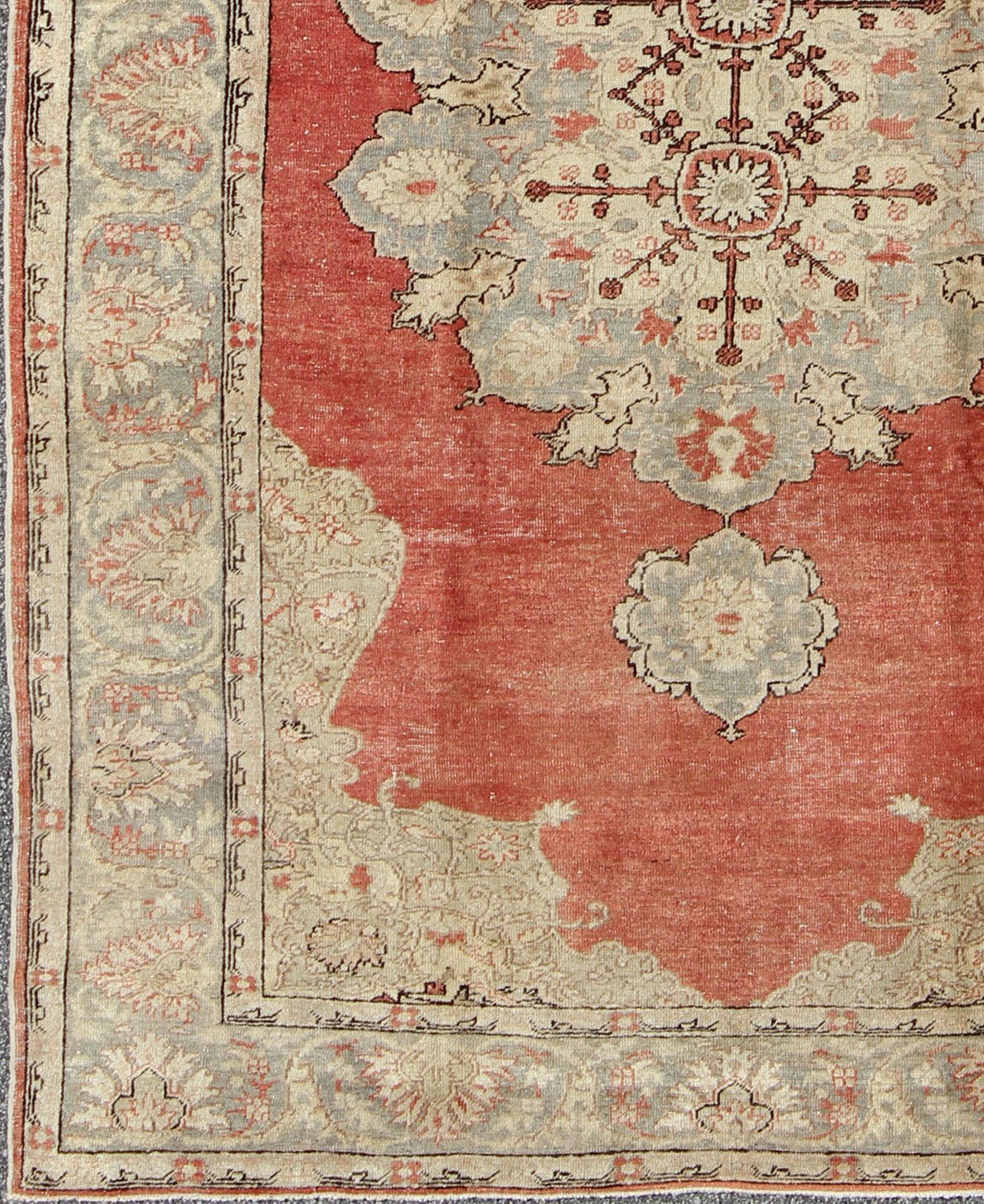 Classic Antique Sivas Rug Turkish in Medallion Design With Coral Red Field & Light Green Sub - Geometric Medallion Turkish Sivas antique rug with faded coral red field, rug el - 15351, country of origin / type: Turkey / Oushak, circa 1920. M... - Keivan Woven ArtsEL - 15351 - 800Rug