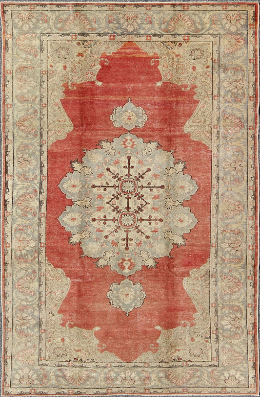 Classic Antique Sivas Rug Turkish in Medallion Design With Coral Red Field & Light Green Sub - Geometric Medallion Turkish Sivas antique rug with faded coral red field, rug el - 15351, country of origin / type: Turkey / Oushak, circa 1920. M... - Keivan Woven ArtsEL - 15351 - 800Rug