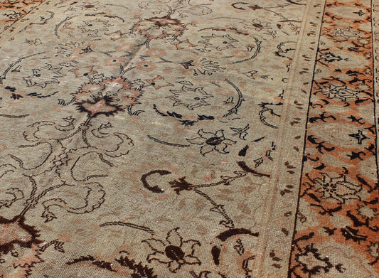 Floral Antique Fine Weave Turkish Sivas Rug With Neutral Color Palette and Pops of Color. Keivan Woven Arts / rug EL - 16369, country of origin / type: Turkey / Sivas, circa 1920 The design of this beautiful antique Oushak rug from early 20th century ... - Keivan Woven ArtsEL - 16369 - 1112Rug