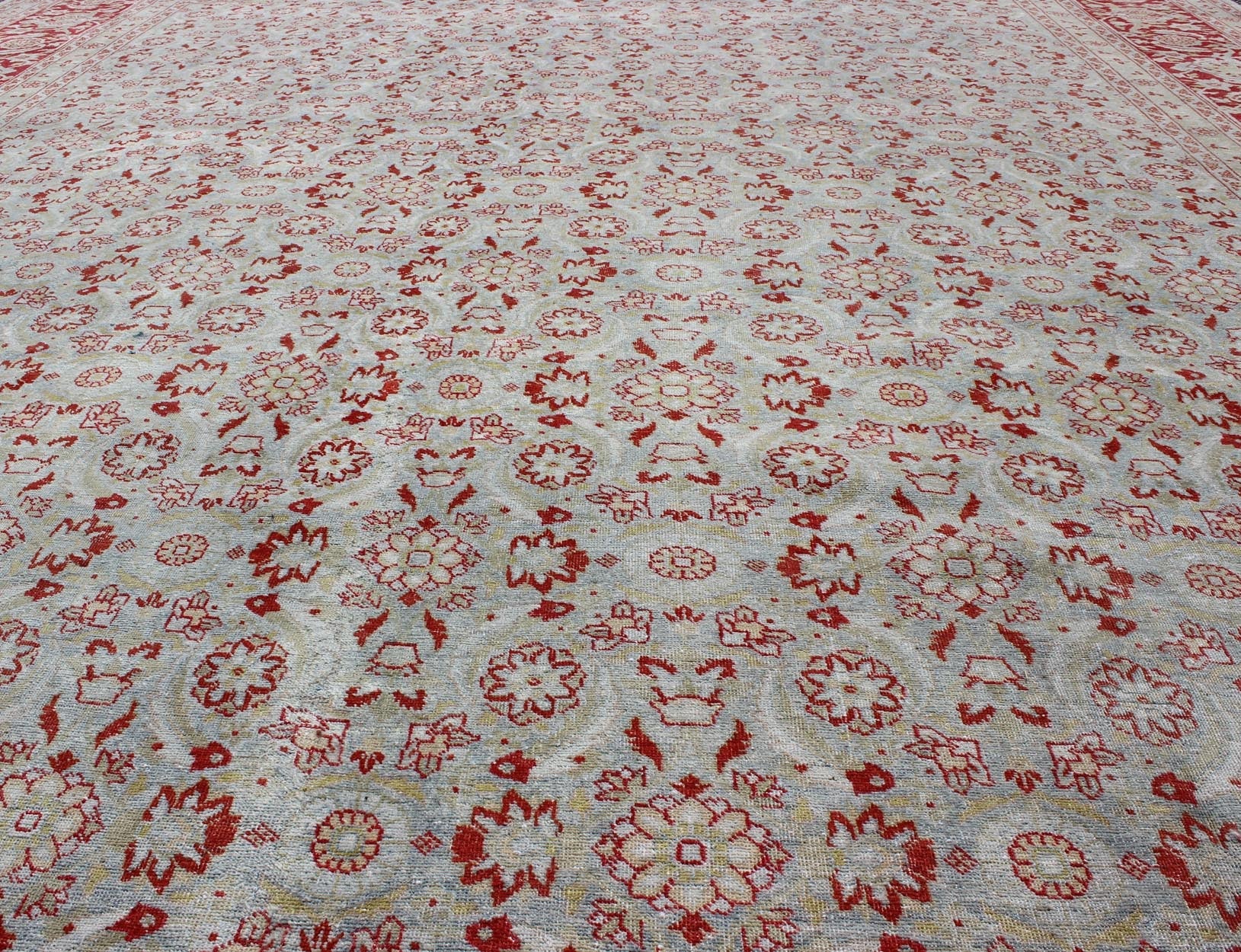 All - Over Floral Design Antique Persian Tabriz Rug in Shades of Gray - Blue and Red kwarugs All - Over Floral Design Antique Persian Tabriz Rug in Shades of Gray - Blue and Red. Keivan Woven Arts / rug EMA - 7513, country of origin / type: Iran / Tabriz,... - Keivan Woven ArtsEMA - 7513 - 8791Rug