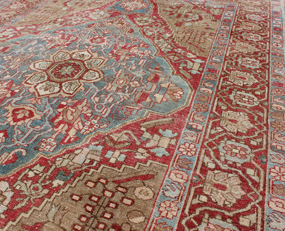 Antique Persian Bakhtiari Rug with Layered Floral Medallion Design and Motifs kwarugs Antique Persian Bakhtiari Rug With Layered Floral Medallion Design and Motifs. Keivan Woven Arts / rug EMA - 7557, country of origin / type: Iran / Bakhtiari, ci... - Keivan Woven ArtsEMA - 7557 - 9814Rug