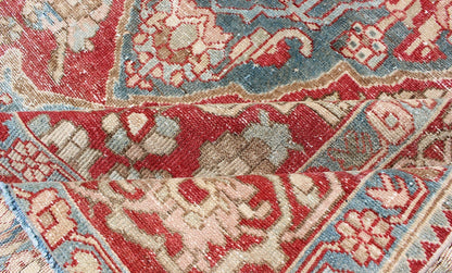 Antique Persian Bakhtiari Rug with Layered Floral Medallion Design and Motifs kwarugs Antique Persian Bakhtiari Rug With Layered Floral Medallion Design and Motifs. Keivan Woven Arts / rug EMA - 7557, country of origin / type: Iran / Bakhtiari, ci... - Keivan Woven ArtsEMA - 7557 - 9814Rug