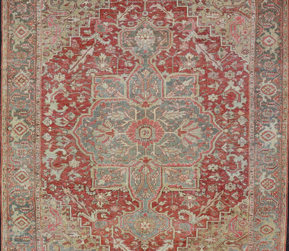 Antique Heriz Rug with All - Over Floral Medallion Design in Traditional Colors. Antique Heriz Rug, Keivan Woven Arts / rug EMB - 22213 - 15086, country of origin / type: Persian / Heriz, circa Early - 20th Century. Measures: 7'7 x 10'5 - Keivan Woven ArtsEMB - 22213 - 15086 - 20698Rug