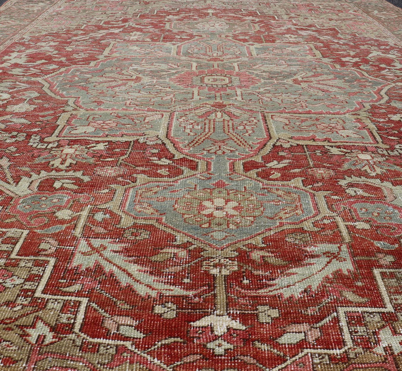 Antique Heriz Rug with All - Over Floral Medallion Design in Traditional Colors. Antique Heriz Rug, Keivan Woven Arts / rug EMB - 22213 - 15086, country of origin / type: Persian / Heriz, circa Early - 20th Century. Measures: 7'7 x 10'5 - Keivan Woven ArtsEMB - 22213 - 15086 - 20698Rug