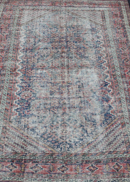 Measures: 4'0 x 6'1 This exquisite antique Persian Mahal rug embodies the ethereal beauty of time - worn elegance, featuring a faded color palette that speaks to its rich history and enduring craftsmanship. The rug's central field showcases a subtle ... - Keivan Woven ArtsEMB - 22283 - 27367Rug