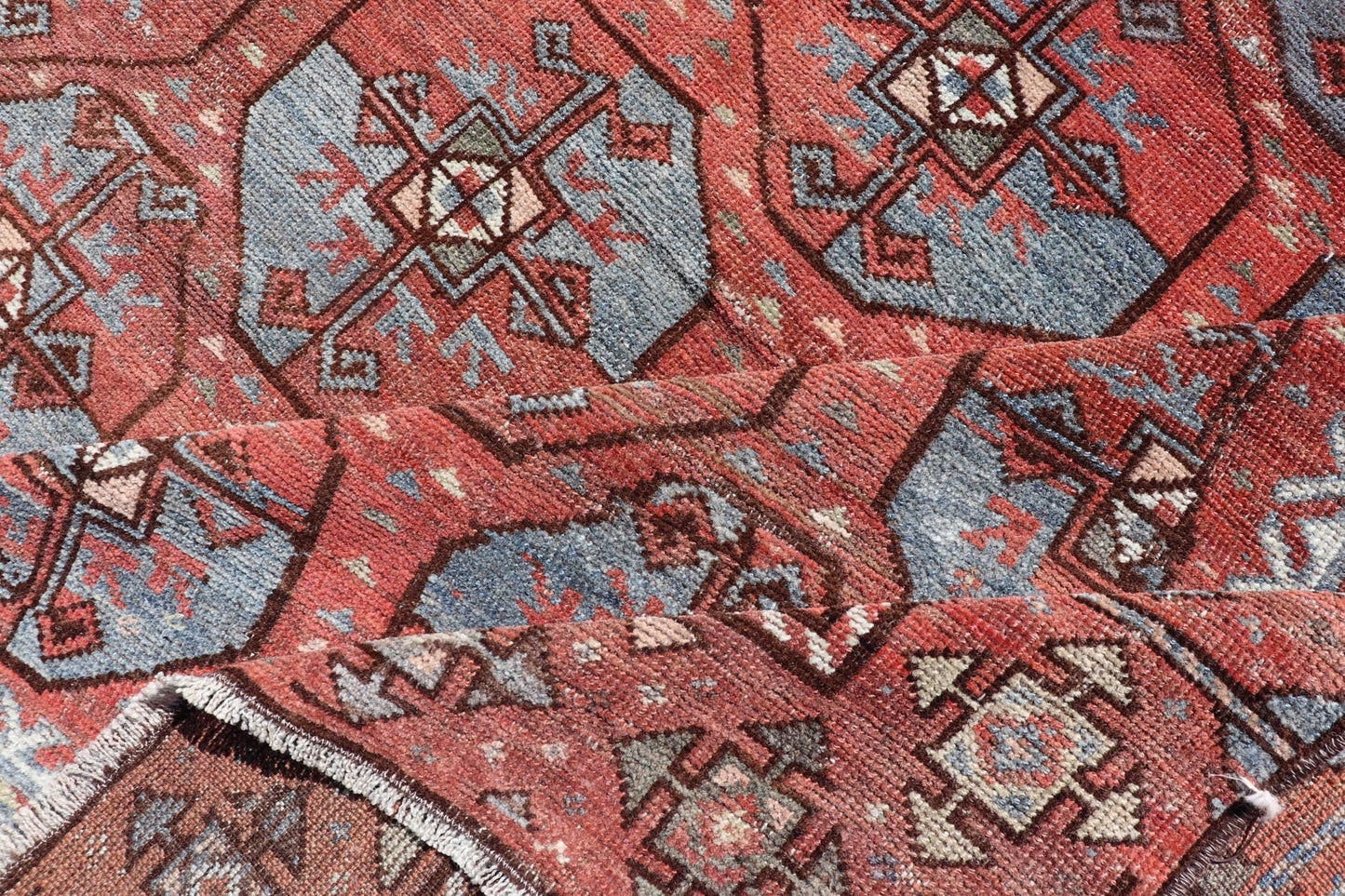 Measures: 5'10 x 8'10 This antique East Turkistan Belouch rug is a stunning representation of traditional craftsmanship, featuring a rich red lattice pattern that is both striking and symbolic. The rug is beautifully ornamented with a network of ge... - Keivan Woven ArtsEMB - 22285 - 25896Rug