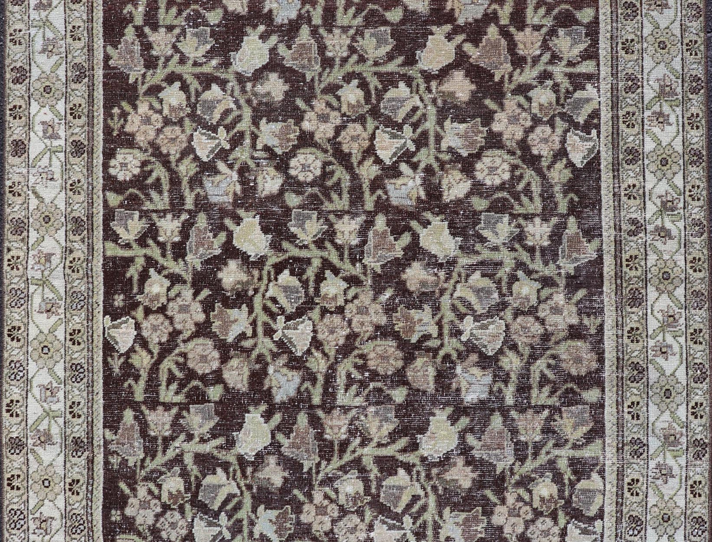 Measures: 4'2 x 5'7 This splendid antique Persian Sultanabad - Mahal rug captures the essence of Persian artistic heritage with its dense floral design and refined aesthetic. Renowned for their rich colors and intricate patterns, Sultanabad - Mahal rug... - Keivan Woven ArtsEMB - 22291 - 26136Rug