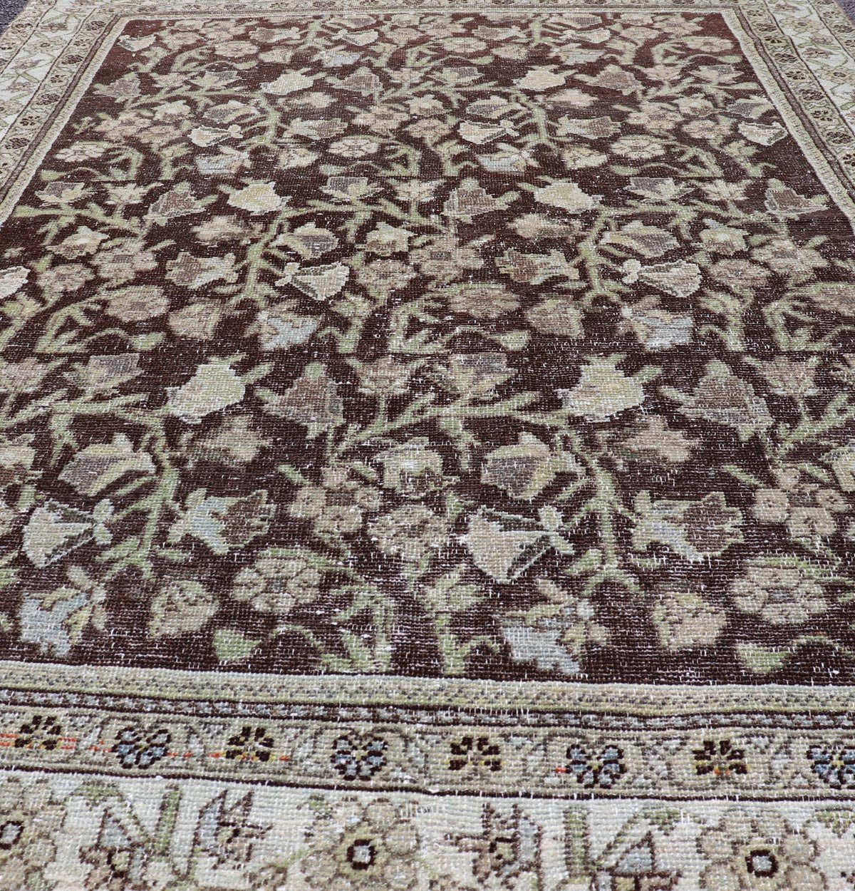 Measures: 4'2 x 5'7 This splendid antique Persian Sultanabad - Mahal rug captures the essence of Persian artistic heritage with its dense floral design and refined aesthetic. Renowned for their rich colors and intricate patterns, Sultanabad - Mahal rug... - Keivan Woven ArtsEMB - 22291 - 26136Rug
