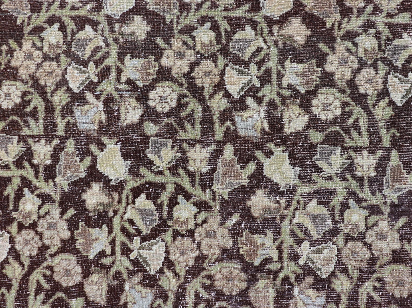 Measures: 4'2 x 5'7 This splendid antique Persian Sultanabad - Mahal rug captures the essence of Persian artistic heritage with its dense floral design and refined aesthetic. Renowned for their rich colors and intricate patterns, Sultanabad - Mahal rug... - Keivan Woven ArtsEMB - 22291 - 26136Rug