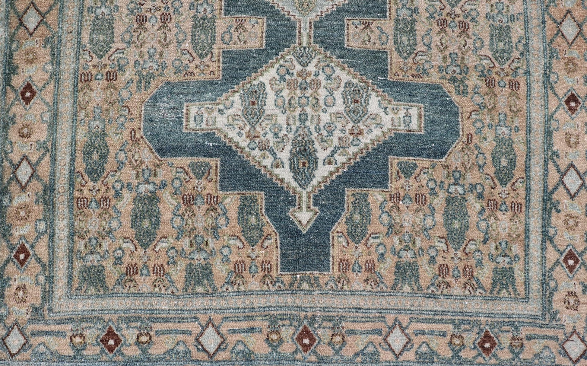 Measures: 3'10 x 5'1 Keivan Woven Arts Antique Persian Fine Senneh Rug with Medallion's. Keivan Woven Art / rug EMB - 51, country of origin / type: Iran / Senneh, circa 1920. - Keivan Woven ArtsEMB - 51 - 27634Rug