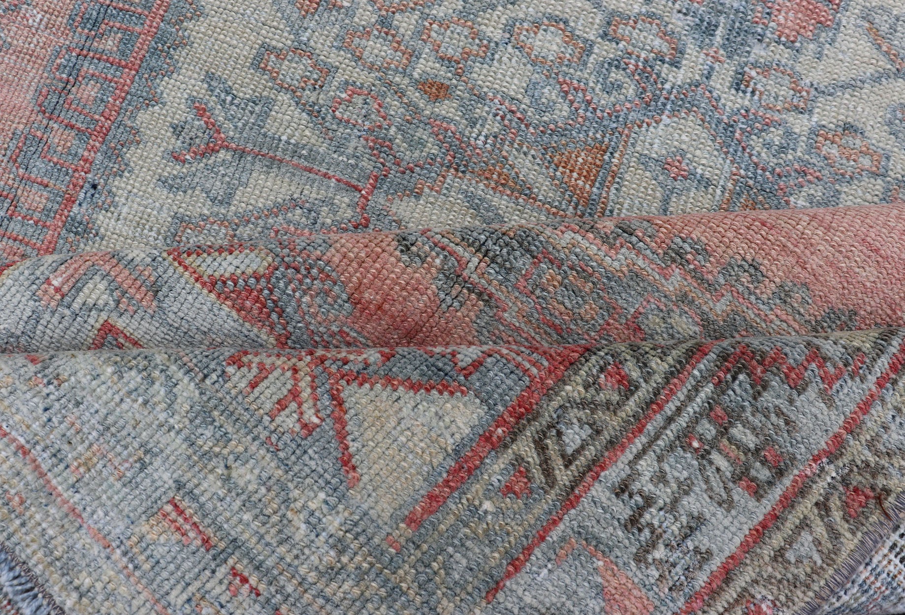 Vintage Hand - Knotted Persian Hamadan Rug with Sub - Geometric Medallion Design This vintage hand - knotted Persian Hamadan rug features a sub - geometric medallion design enclosed within a complementary, multi - tiered border. The rug has a bold design,... - Keivan Woven ArtsEMB - 8525 - 178689 - 13680Rug