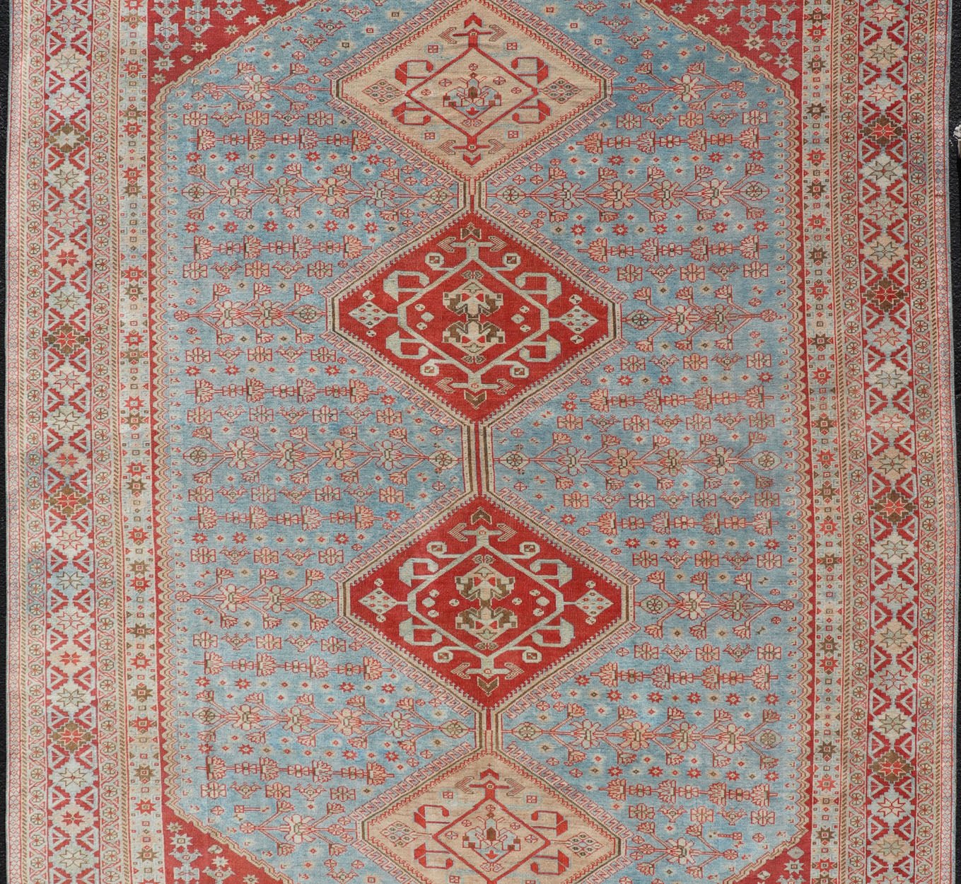Antique Persian Qashqai Shiraz Tribal Rug with Latch Hooked Diamond Design. Keivan Woven Arts / rug EMB - 9568 - P13587, country of origin / type: Iran / Qashqai, circa 1910. This antique Persian Shiraz rug has been hand - knotted in wool and features... - Keivan Woven ArtsEMB - 9568 - P13587 - 14940Rug