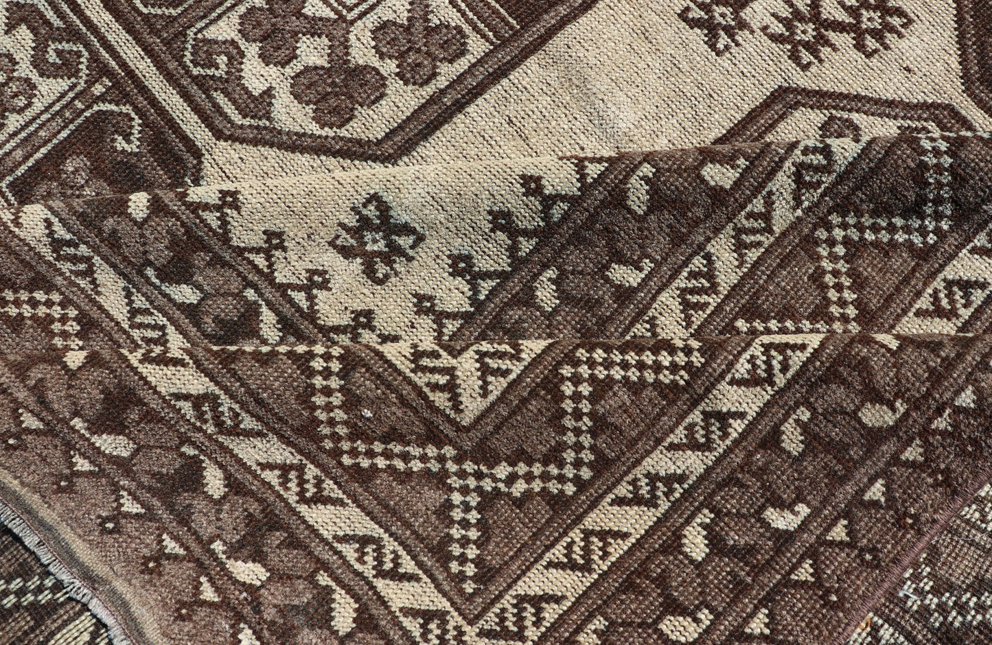 Vintage Turkomen Ersari Rug in Wool with All - Over Repeating Gul Design Hand - Knotted Ersari Rug with All - Over Sub - Geometric Repeating Gul Design, Keivan Woven Arts; rug EMB - 9652 - P13542, country of origin / type: Turkestan / Ersari, circa 1940s. ... - Keivan Woven ArtsEMB - 9652 - P13542 - 16121Rug