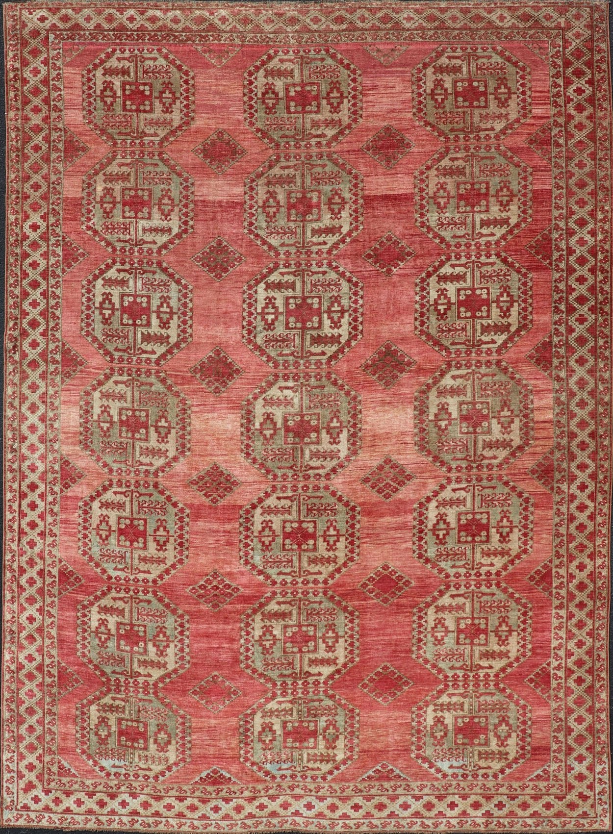 Antique Turkomen Ersari Rug with Repeating Gul Design. Antique Turkomen Ersari Rug with Repeating Gul Design in soft red background, green, light blue, butter yellow. Hand - Knotted Ersari Rug. Keivan Woven Arts; rug EMB - 9656 - P13592, country of origin / ... - Keivan Woven ArtsEMB - 9656 - P13592 - 16139Rug