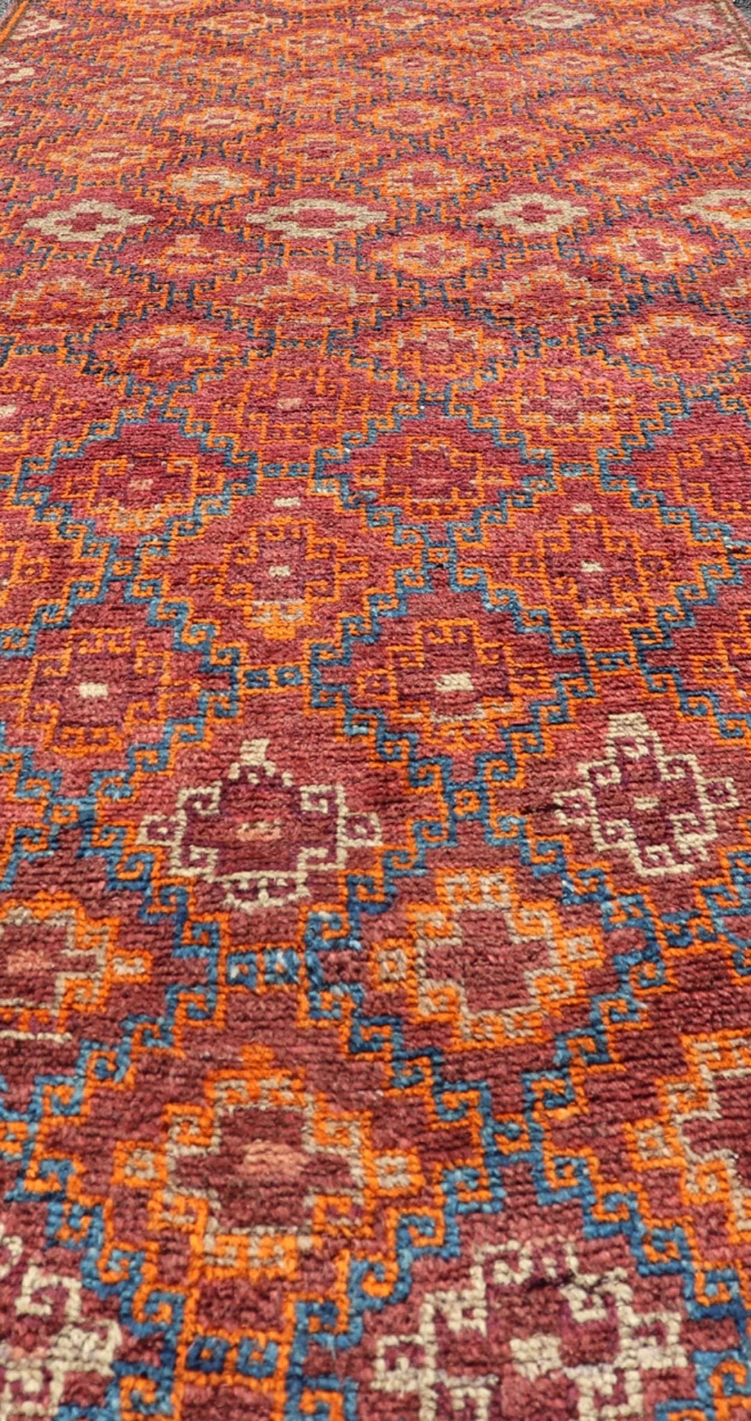 Antique Hand - Knotted Baluch Runner with All - Over Sub - Geometric Diamond Design This Antique Baluch Runner has been hand - knotted and features an impressive all - over sub - geometric diamond design replete in multicolor. The rug is enclosed within a ... - Keivan Woven ArtsEMB - 9666B - P13556 - 17098Rug