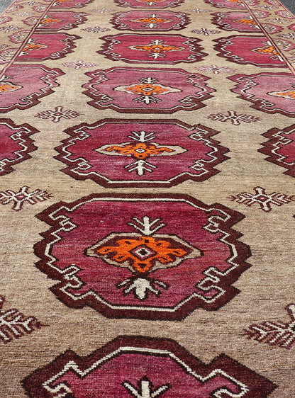 Antique Kurdish Gallery Runner with Tribal Design in repeating Medallions Antique Kurdish runner with tribal geometric medallions, Kurdish Gallery antique Runner, Keivan Woven Arts/ rug EMB - 9674 - P13560, country of origin / type: Iran / Kurdish,... - Keivan Woven ArtsEMB - 9674 - P13560 - 16217Rug