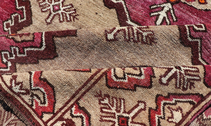 Antique Kurdish Gallery Runner with Tribal Design in repeating Medallions Antique Kurdish runner with tribal geometric medallions, Kurdish Gallery antique Runner, Keivan Woven Arts/ rug EMB - 9674 - P13560, country of origin / type: Iran / Kurdish,... - Keivan Woven ArtsEMB - 9674 - P13560 - 16217Rug