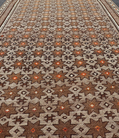 Antique Baluch Tribal Rug with All - Over Geometric Diamond Design on A Gray Ground. Keivan Woven Arts, rug EMB - 9677 - P13563; country of origin / type: Iran / Baluch, circa 1930s. This Antique Baluch Rug has been hand - knotted and features an impres... - Keivan Woven ArtsEMB - 9677 - P13563 - 16235Rug