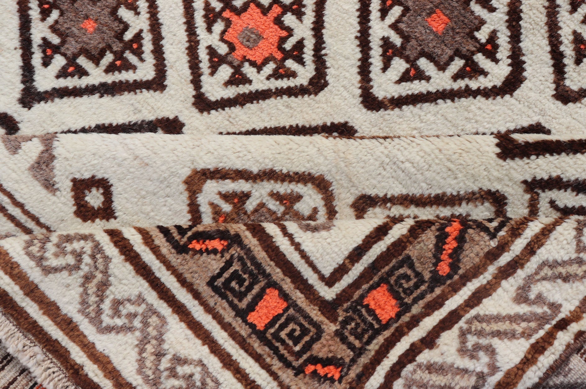 Antique Hand - Knotted Baluch Tribal Rug with All - Over Geometric Diamond Design. Keivan Woven Arts, rug EMB - 9679 - P13559; country of origin / type: Iran / Baluch, circa 1930s. This Antique Baluch Rug has been hand - knotted and features an impressive... - Keivan Woven ArtsEMB - 9679 - P13559 - 16241Rug