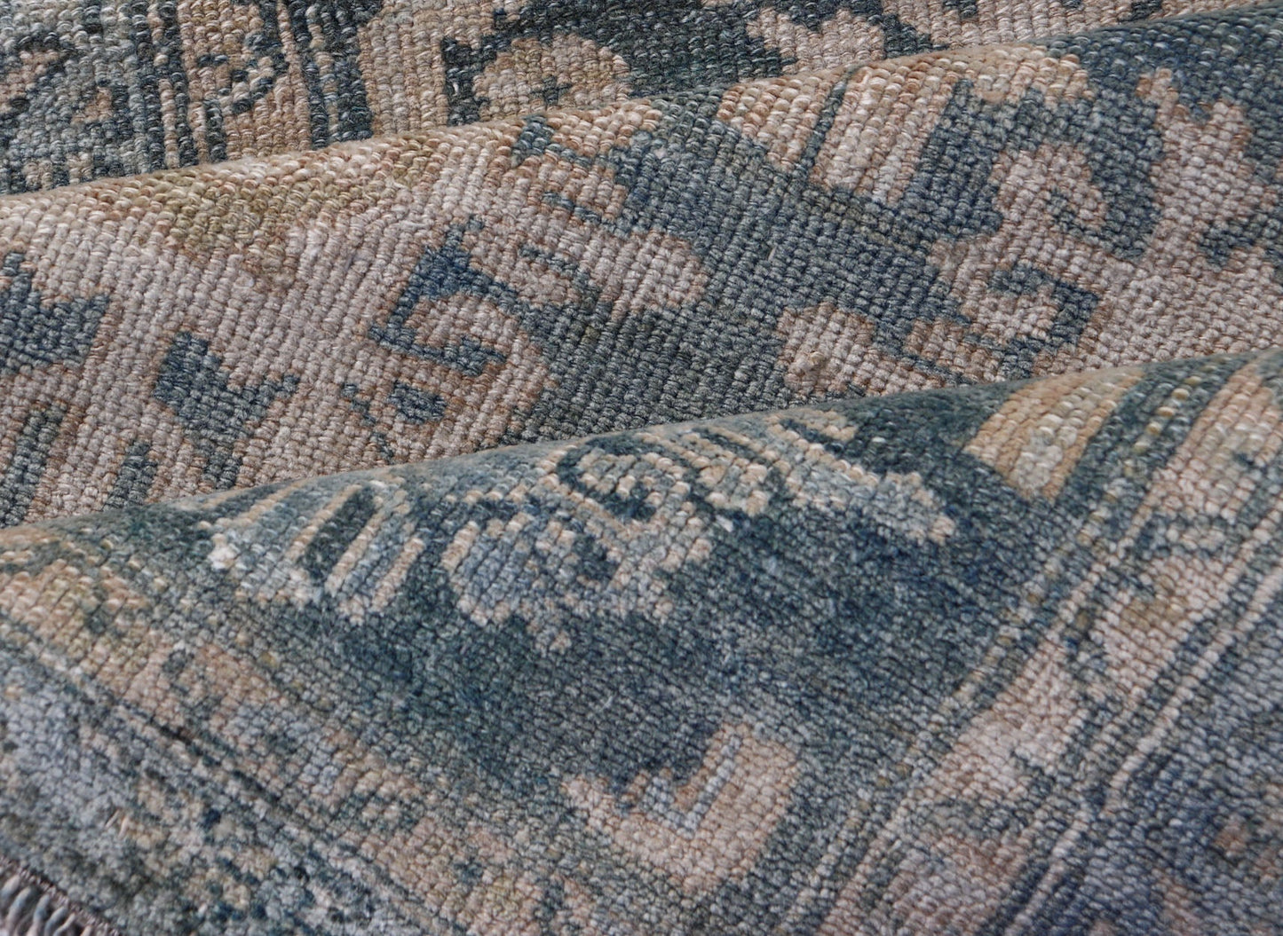 Measures: 2'4 x 4'8 Antique Persian Malayer Rug with Sub - Geometric Design in Soft Blue and Cream. Keivan Woven Arts / rug EMB - 9702 - 13462, country of origin / type: Iran / Malayer, circa 1920 - Keivan Woven ArtsEMB - 9702 - 13462 - 16418Rug