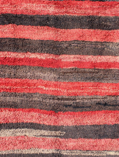 Vintage Tulu rug from Turkey in charcoal and red with stripe design, Minimalist design. Vintage Tulu rug from Turkey in charcoal and red with stripe design, Minimalist design, Keivan Woven Arts/ rug EN - 1042, country of origin / type: Turkey / Tu... - Keivan Woven ArtsEN - 1042 - 4466Rug