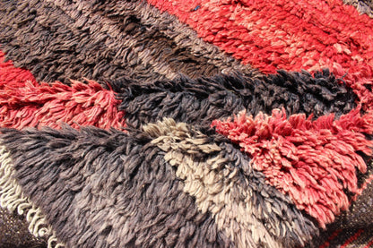 Vintage Tulu rug from Turkey in charcoal and red with stripe design, Minimalist design. Vintage Tulu rug from Turkey in charcoal and red with stripe design, Minimalist design, Keivan Woven Arts/ rug EN - 1042, country of origin / type: Turkey / Tu... - Keivan Woven ArtsEN - 1042 - 4466Rug