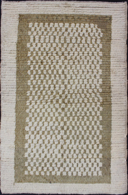 Vintage Turkish Tulu rug with checkerboard pattern in ivory and olive green, rug en - 112189, country of origin / type: Turkey / Tulu, circa mid - 20th century This vintage Turkish Tulu rug from the mid - 20th century features a checkerboard pattern o... - Keivan Woven ArtsEN - 112189 - 2778Rug