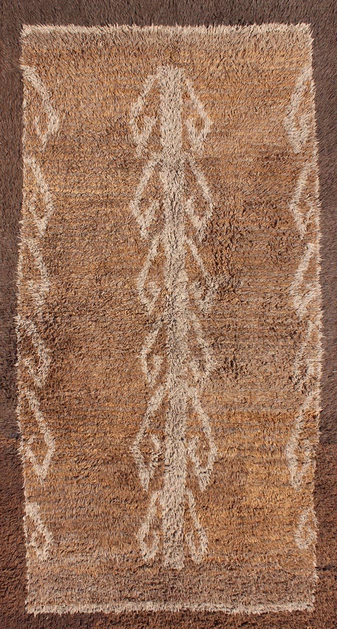 Natural Turkish Tulu Carpet with Vertical Tribal Design in Shades of Brown Natural Turkish Tulu Carpet with Vertical Tribal Design rug/en - 112275 origin/turkey This Tulu runner features a vertical tribal design spanning a taupe field and ... - Keivan Woven ArtsEN - 112275 - 2774Rug