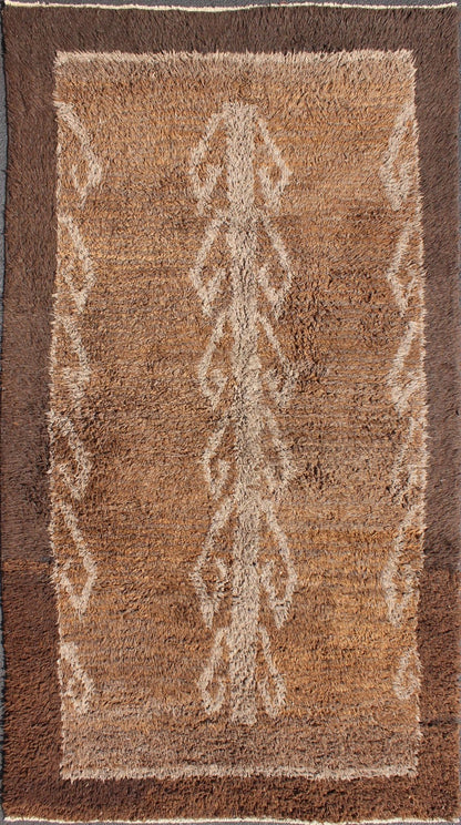 Natural Turkish Tulu Carpet with Vertical Tribal Design in Shades of Brown Natural Turkish Tulu Carpet with Vertical Tribal Design rug/en - 112275 origin/turkey This Tulu runner features a vertical tribal design spanning a taupe field and ... - Keivan Woven ArtsEN - 112275 - 2774Rug