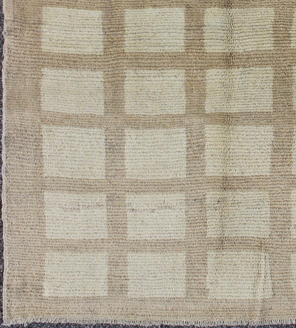 Modern design antique Turkish square shaped Oushak rug in cream and camel colors, rug en - 112281, country of origin / type: Turkey / Oushak, circa 1920. This modern - design antique Oushak rug features a square - shape and a Minimalist pattern of rep... - Keivan Woven ArtsEN - 112281 - 2035Rug