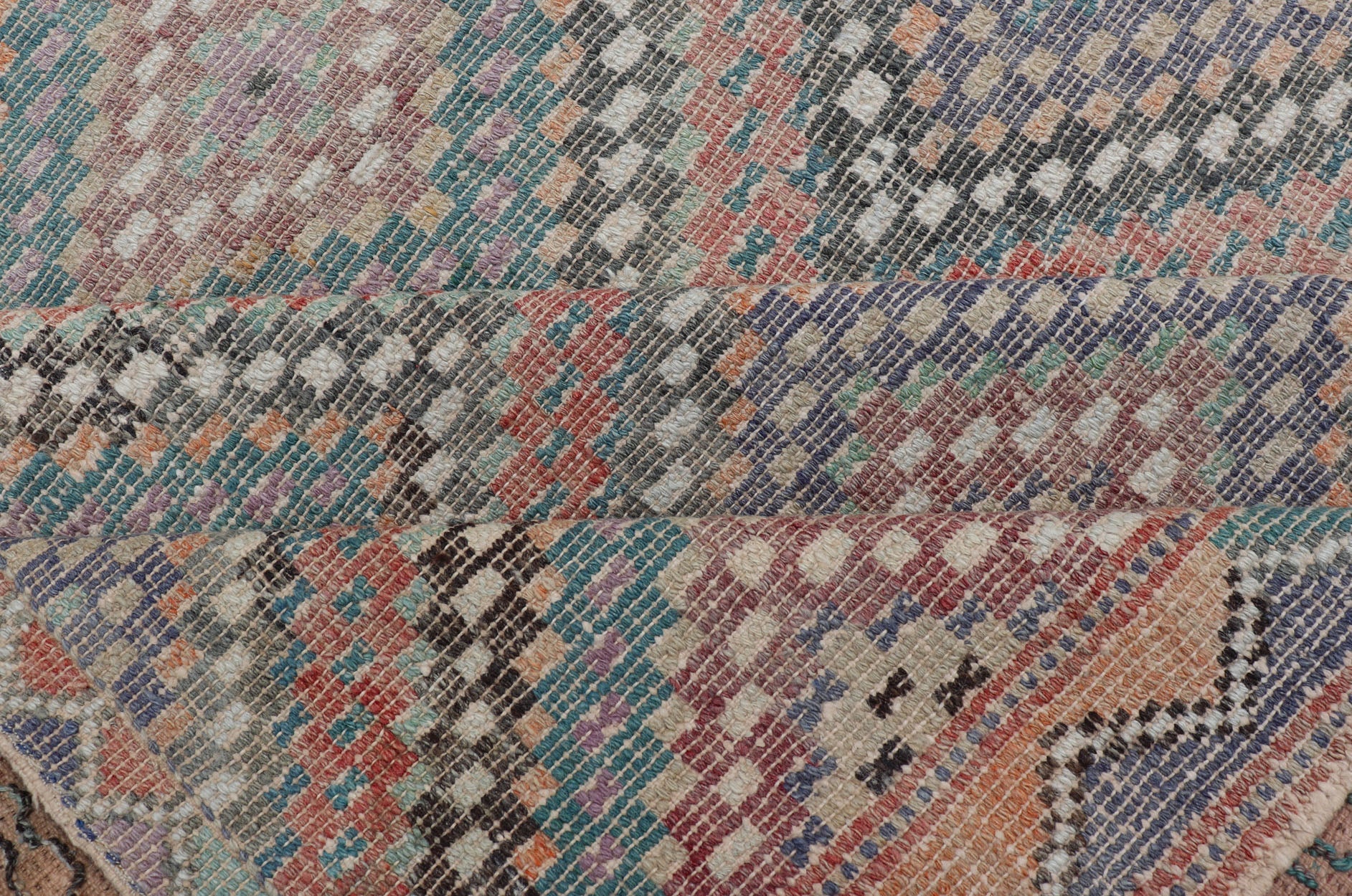 Turkish Vintage Embroidered Kilim Rug with Multi Layered Diamond Design. Keivan Woven Arts / rug / EN - 112326, Turkey, Hand Woven circa/ mid - 20th century. Measures: 7'6 x 10'0 - Keivan Woven ArtsEN - 112326 - 15348Rug
