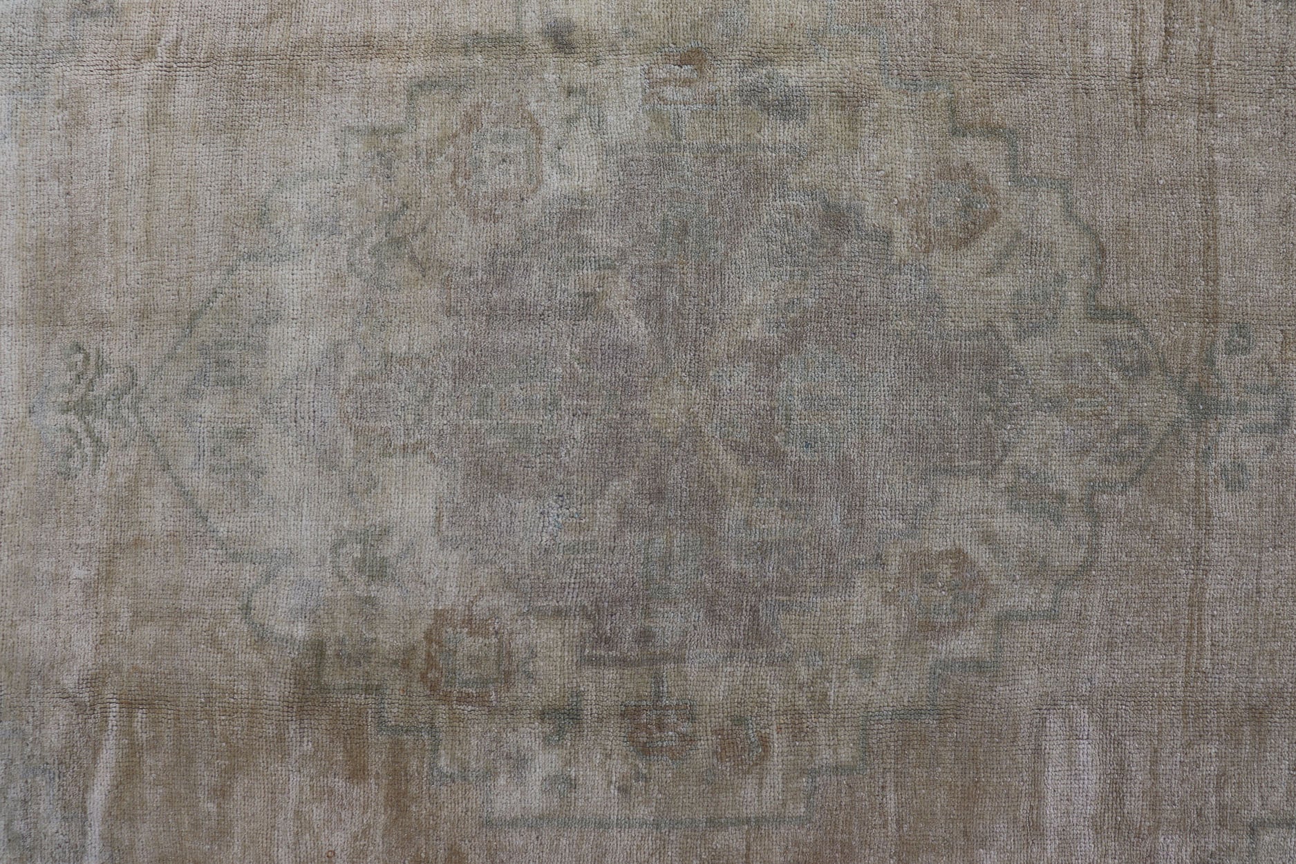 Light color Oushak Vintage Rug With Pastel Colors in Tan, Green, Butter Yellow and Taupe Light color Vintage Oushak Rug With Central Medallion in Faded Design. rug, EN - 112333, country of origin / type: Turkey / Oushak, circa mid - 20th century. Me... - Keivan Woven ArtsEN - 112333 - 2752Rug