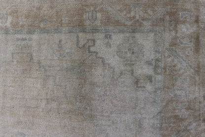 Light color Oushak Vintage Rug With Pastel Colors in Tan, Green, Butter Yellow and Taupe Light color Vintage Oushak Rug With Central Medallion in Faded Design. rug, EN - 112333, country of origin / type: Turkey / Oushak, circa mid - 20th century. Me... - Keivan Woven ArtsEN - 112333 - 2752Rug