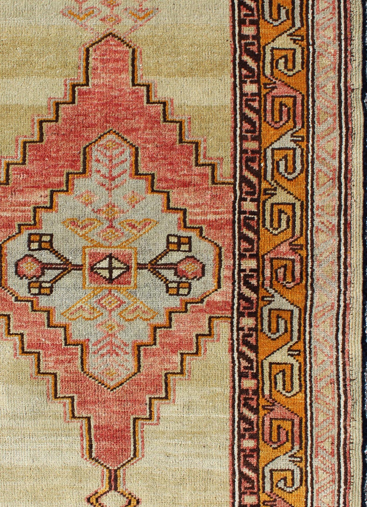 Keivan Woven Arts, En - 112395, 1930's Turkish Oushak Rug - 27 39 Colorful stylized antique Turkish Oushak rug with layered tribal medallion, rug en - 112395, country of origin / type: Turkey / Oushak, circa 1930 This antique Turkish Oushak rug ... - Keivan Woven ArtsEN - 112395 - 2695Rug