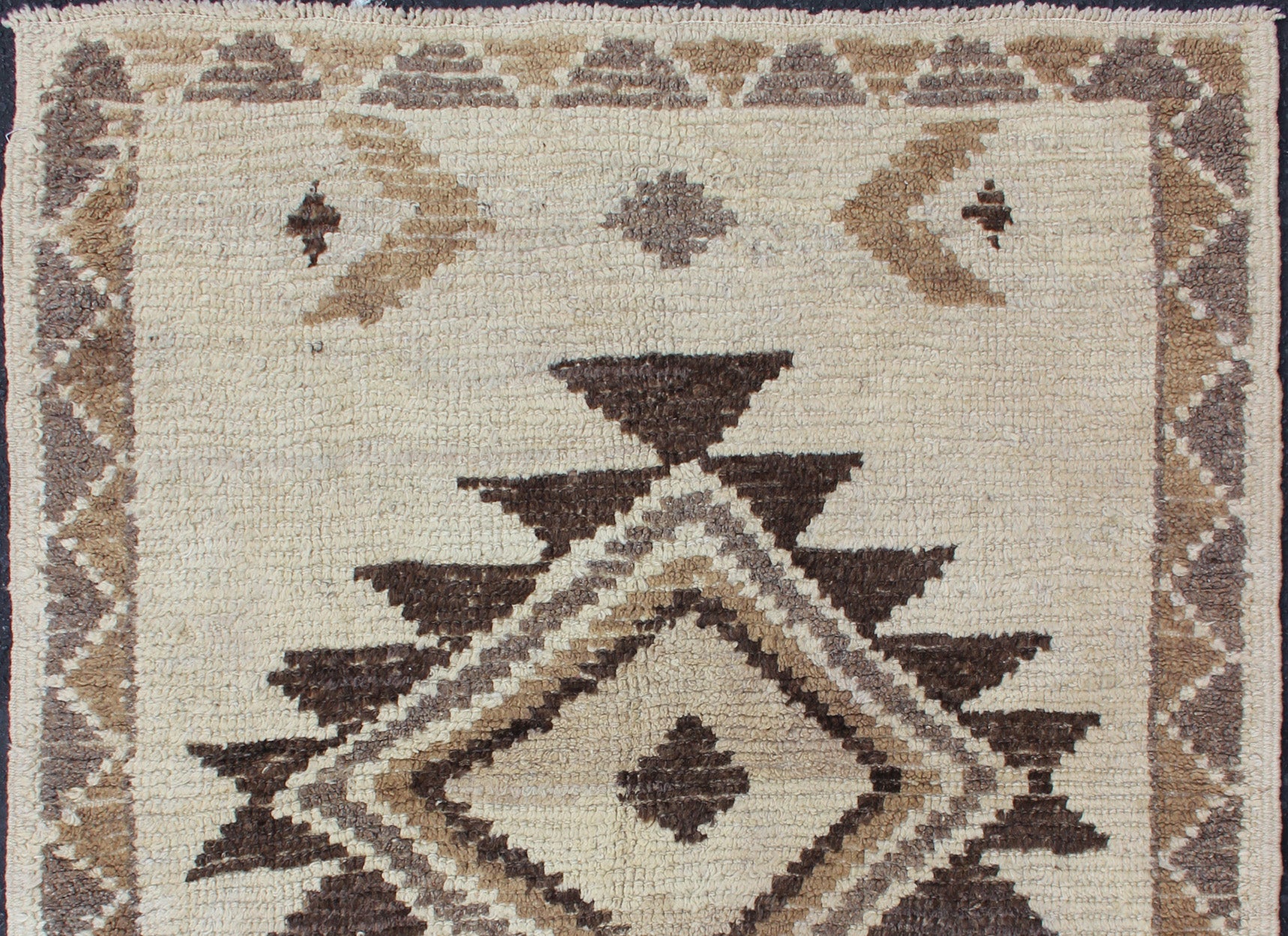 Keivan Woven Arts - Natural Colors Turkish Tulu Carpet with Tribal Design in Shades of Earth Tones, Tulu rugs, Moroccan Rugs, Vintage Tulu, Vintage Moroccan Measures: 3'6 x 4'6 Natural Turkish Tulu Carpet with Tribal Design Keivan Woven Arts / r... - Keivan Woven ArtsEN - 112435 - 2782Rug