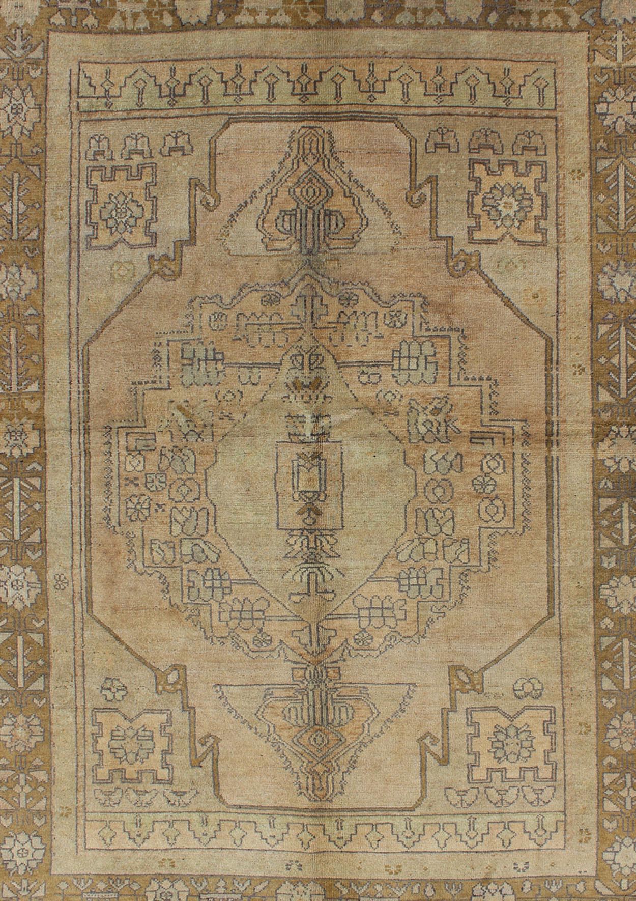 Vintage Turkish Oushak Rug in Soft Tones and Neutral Colors, kwarugs Midcentury stylized medallion vintage Turkish Oushak rug in shades of Taupe, brown, cream, salmon, cream rug en - 112656, country of origin / type: Turkey / Oushak, circa 1940 ... - Keivan Woven ArtsEN - 112656 - 3174Rug